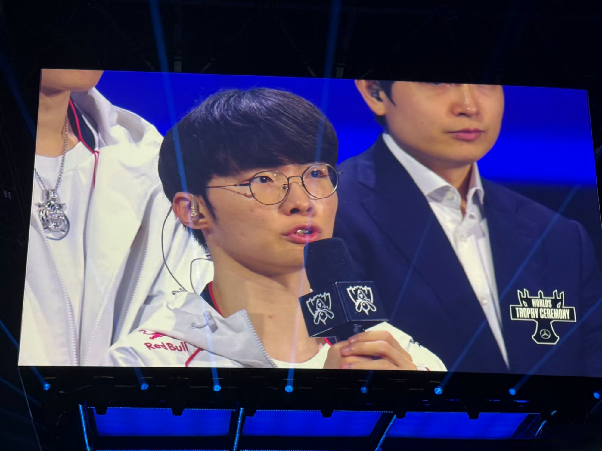 AIYOUXI-包含Faker官方宣布出色防守新规，SKT引发争议！的词条